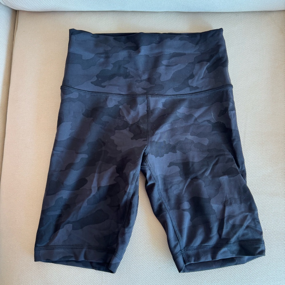 Wunder Under Train HR shorts 8”